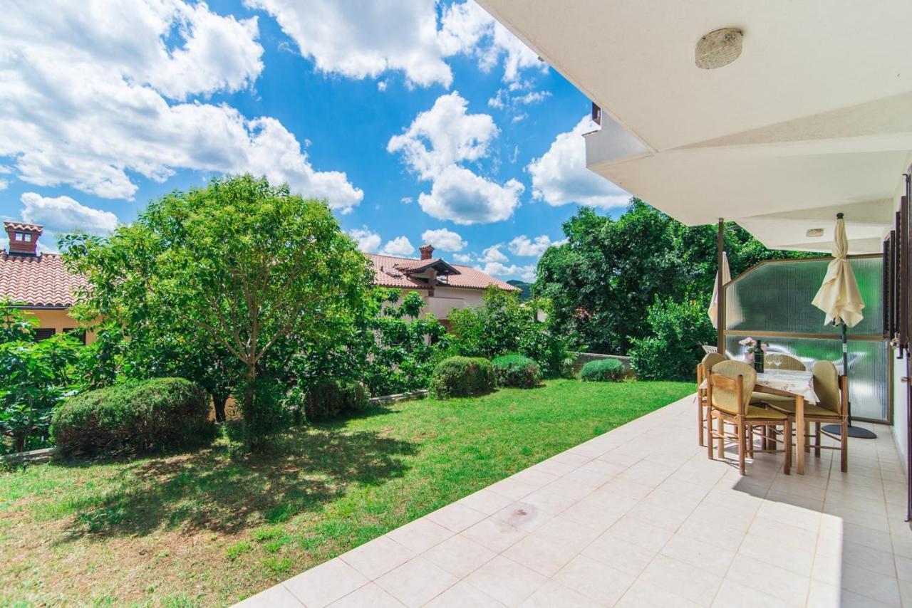 Apartments Pino Rabac Exterior foto