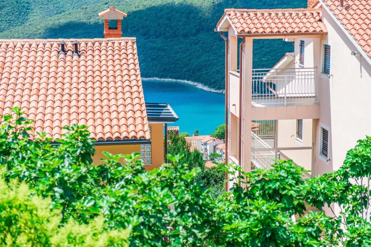 Apartments Pino Rabac Exterior foto