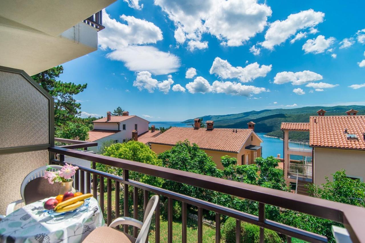 Apartments Pino Rabac Exterior foto